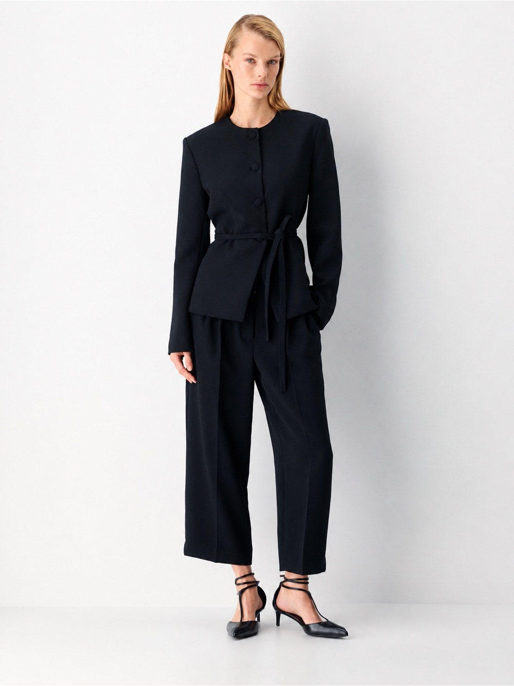 Aritzia | Wilfred The Effortless Pant™ Cropped - Crepette™ ~ US 12